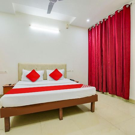 Hotel O Platinum Inn Nayagaon Bagian luar foto