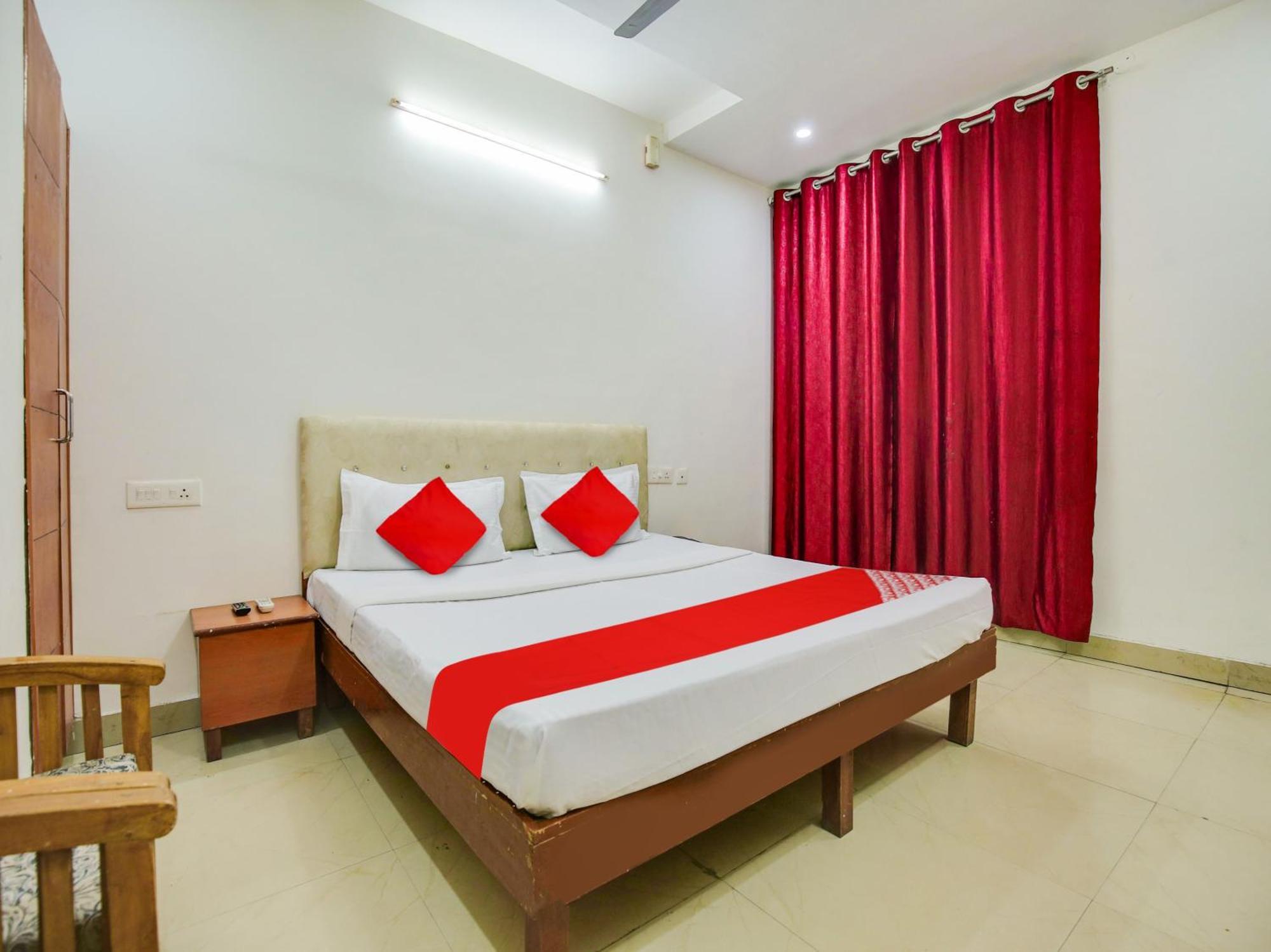 Hotel O Platinum Inn Nayagaon Bagian luar foto