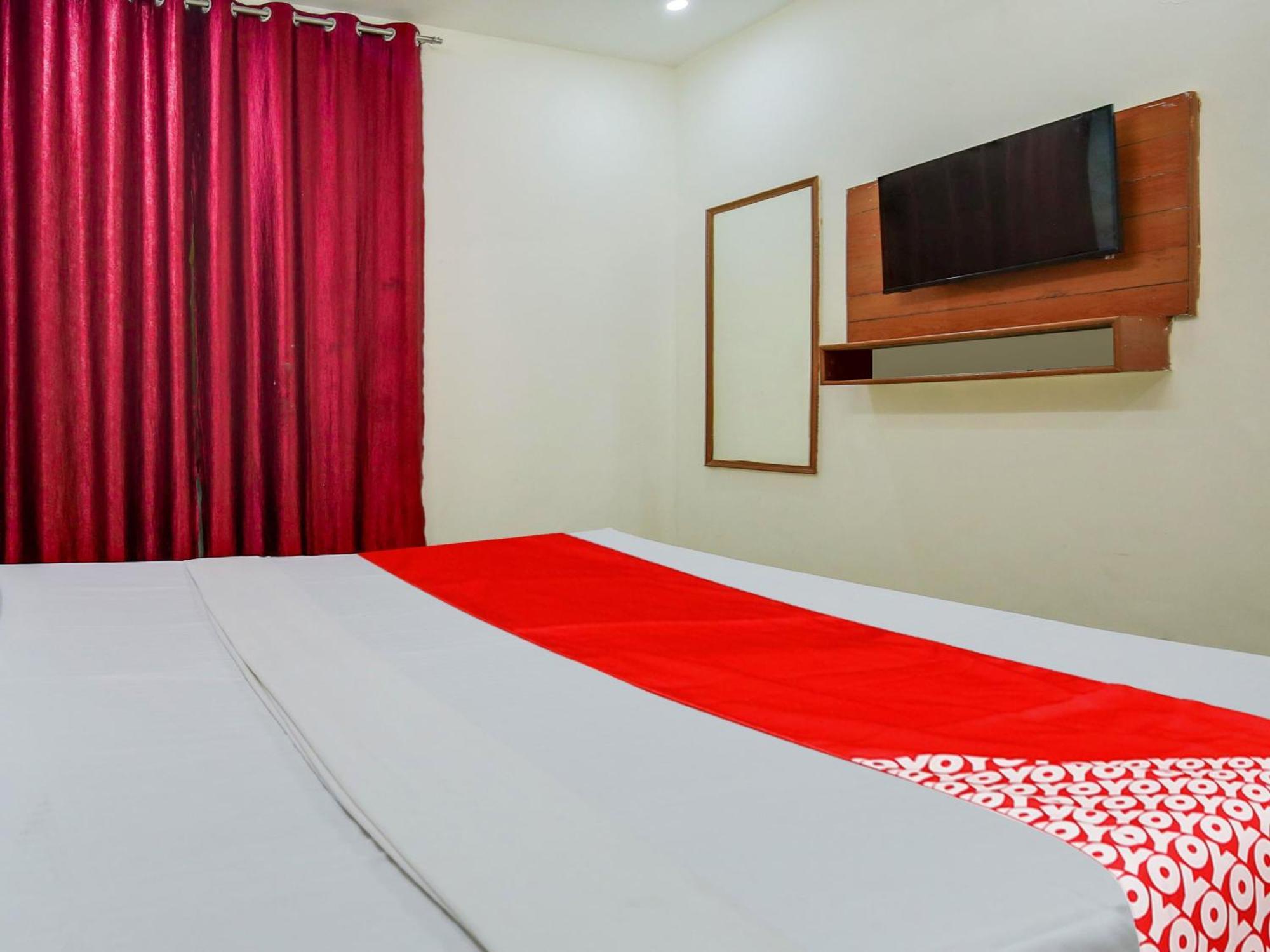 Hotel O Platinum Inn Nayagaon Bagian luar foto