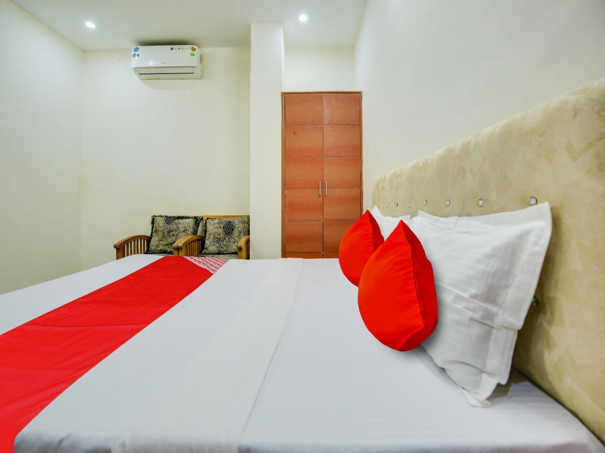Hotel O Platinum Inn Nayagaon Bagian luar foto