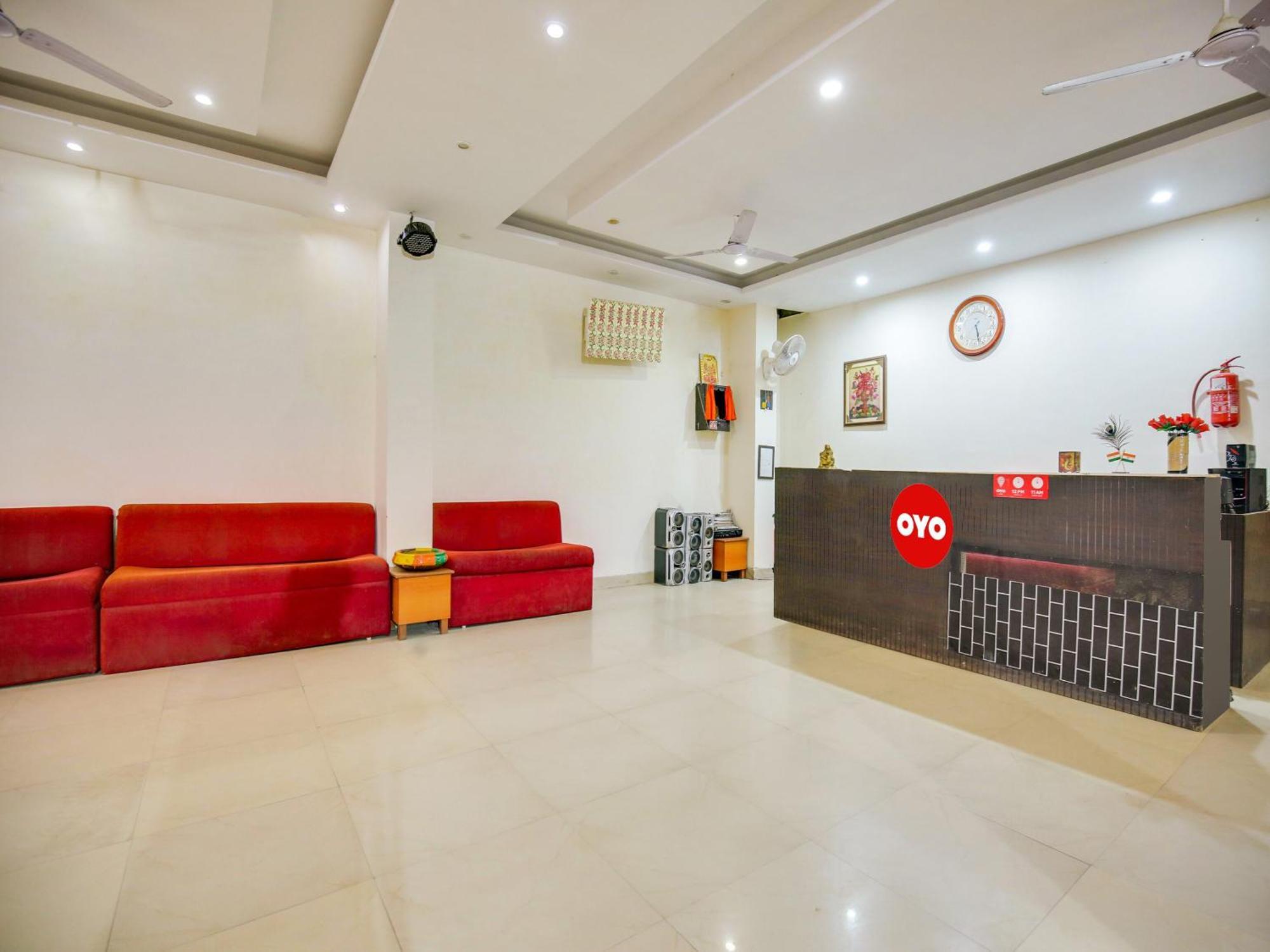 Hotel O Platinum Inn Nayagaon Bagian luar foto